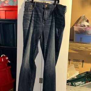 Old Navy Athletic Fit Blue Jeans (38x32)